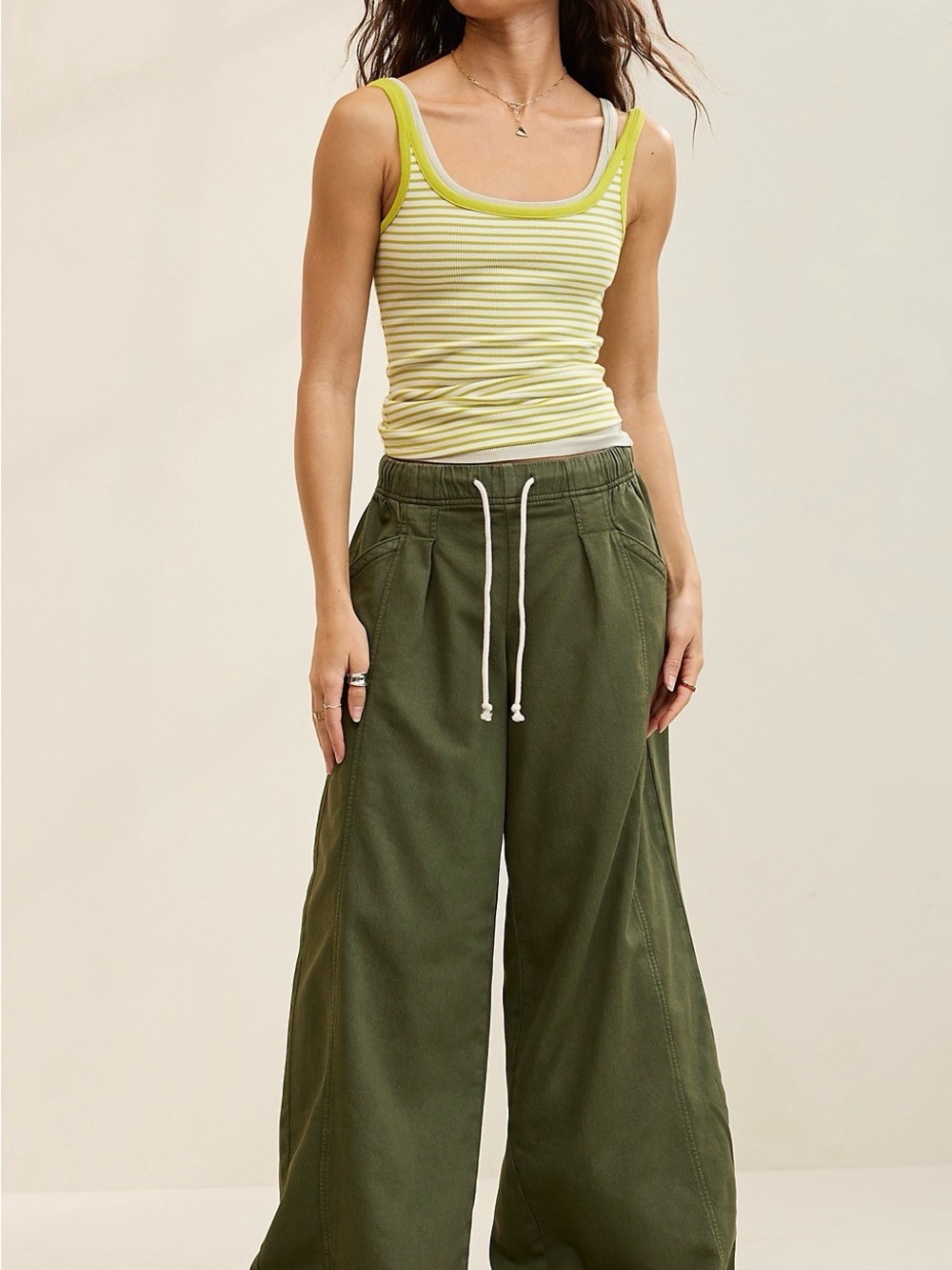 Day dream stretch trouser Wide Leg Drawstring Pants in Olive Green